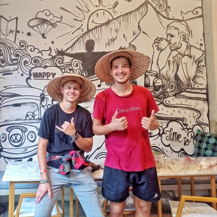 Stellar Capsules Hostel Seminyak Kültér fotó The Shaolin monks at the Shiply